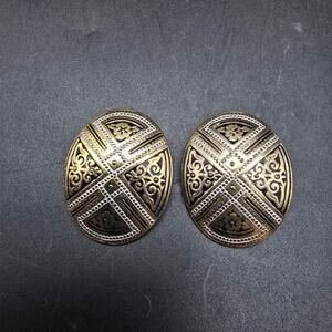 Vintage Damascene Oval Clip On Earrings Black White Gold Tone